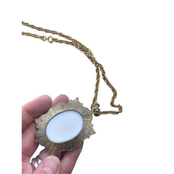 Washington Crossing the Delaware pendant Necklace - Picture 5 of 8